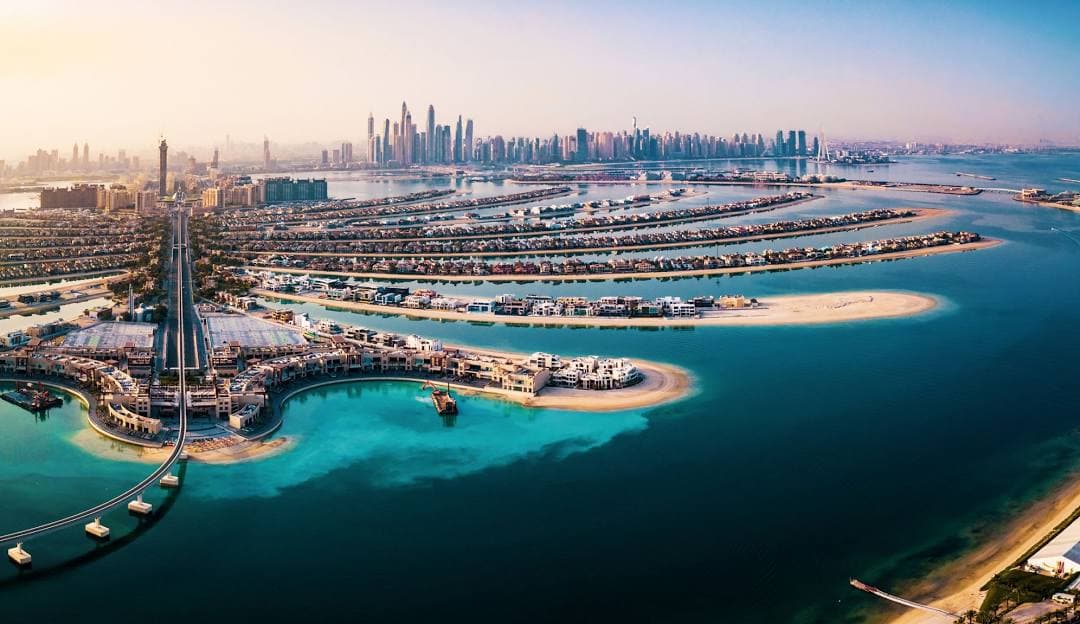 Unveiling Dubai | A Glimpse into the Golden Emirates